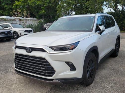 Pearl 2024 Toyota Grand Highlander LIMITED