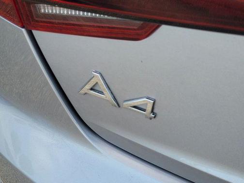 Florett Silver Metallic 2019 Audi A4 2.0T Premium