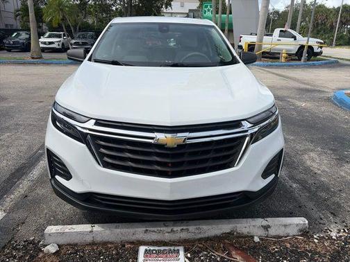 Summit White 2022 Chevrolet Equinox LS