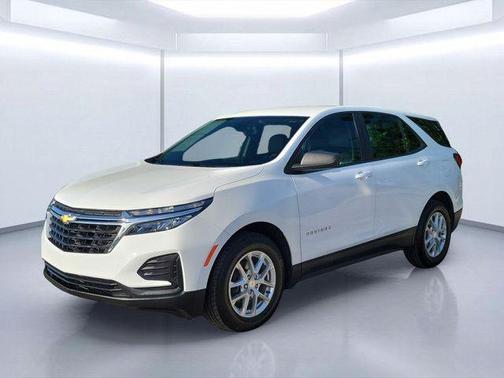 Summit White 2022 Chevrolet Equinox LS