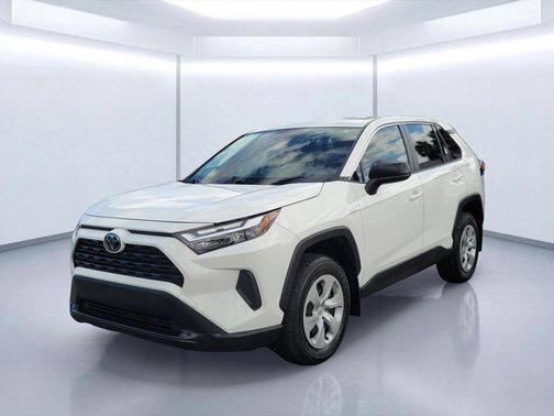 Ice 2025 Toyota RAV4 LE