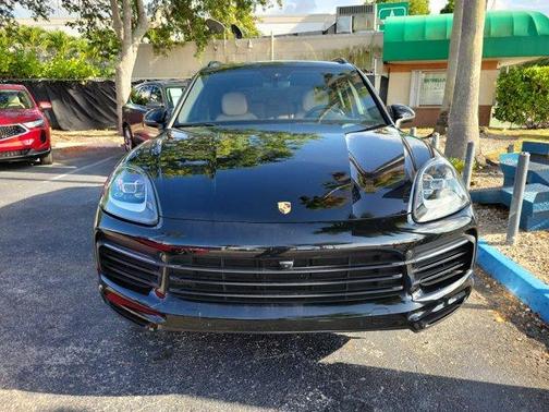 Black 2022 Porsche Cayenne Platinum Edition
