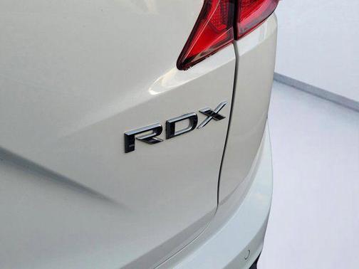 White 2023 Acura RDX Technology Package