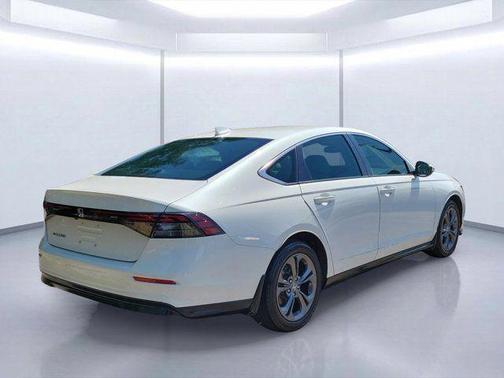 Platinum White Pearl 2023 Honda Accord EX