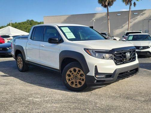 White 2021 Honda Ridgeline Sport