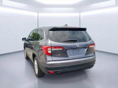 Modern Steel Metallic 2019 Honda Pilot LX