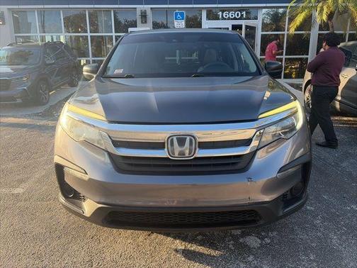 Modern Steel Metallic 2019 Honda Pilot LX
