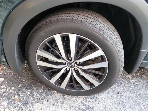 Obsidian Green 2024 Nissan Pathfinder Platinum