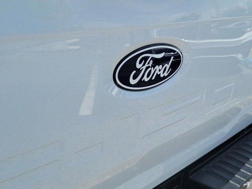 Oxford White 2025 Ford F-150 XLT
