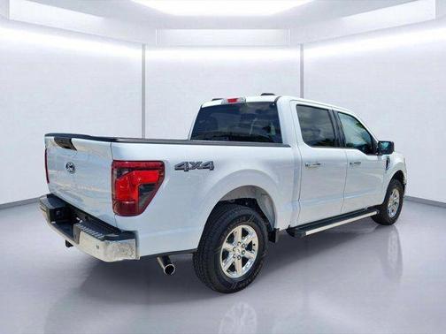 Oxford White 2025 Ford F-150 XLT