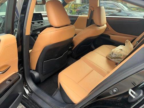 Obsidian Black 2024 Lexus ES 350 350