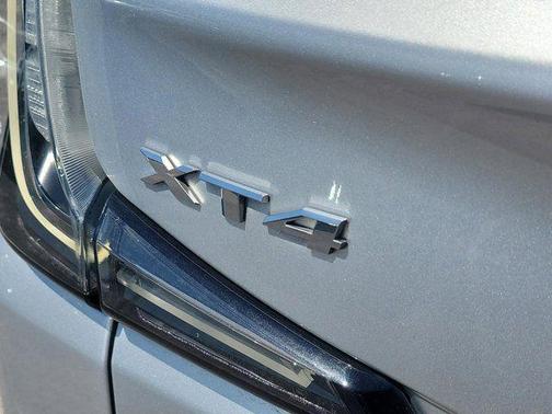 Radiant Silver Metallic 2019 Cadillac XT4 Sport
