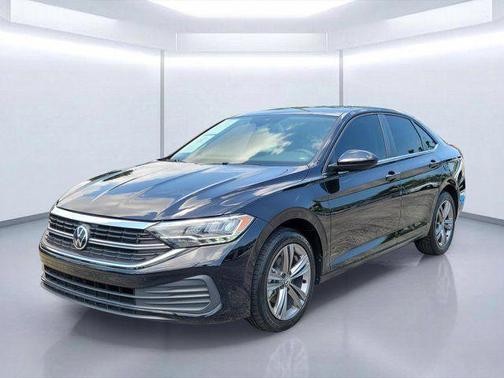 Deep Black Pearl Effect 2022 Volkswagen Jetta 1.5T SE