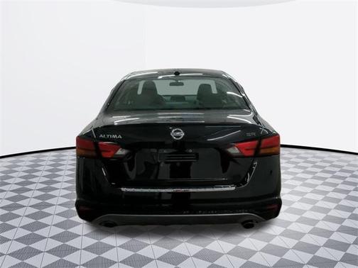 2020 Nissan Altima SR FWD