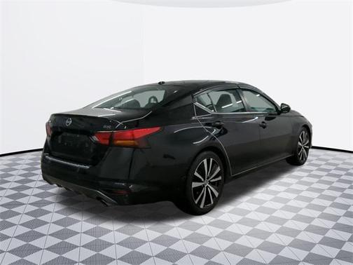 2020 Nissan Altima SR FWD