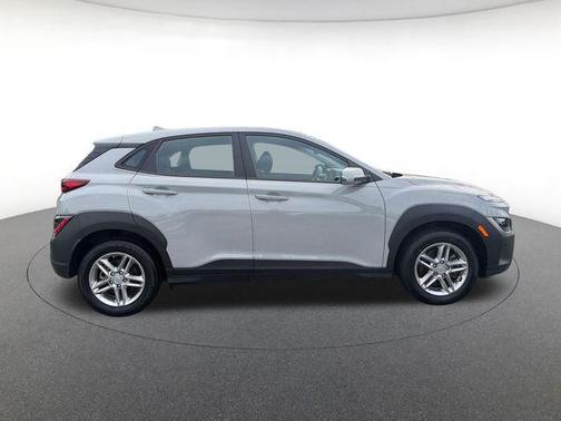 Cyber Silver 2023 Hyundai KONA SE