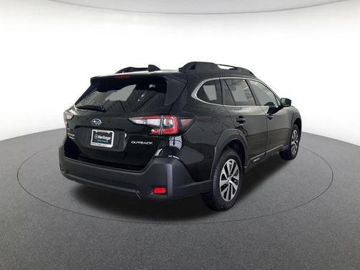 Crystal Black Silica 2025 Subaru Outback Premium