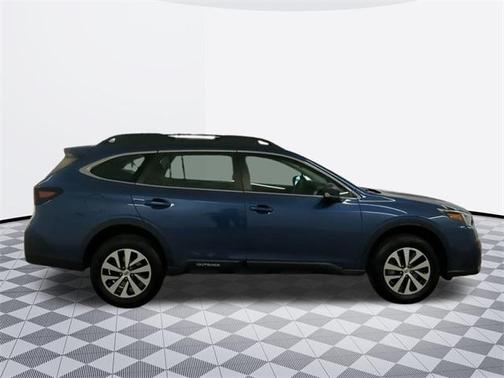 2022 Subaru Outback Base