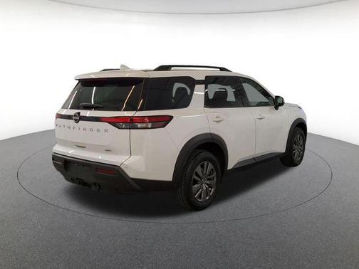 Everest White Pearl Tricoat 2025 Nissan Pathfinder SV 4WD