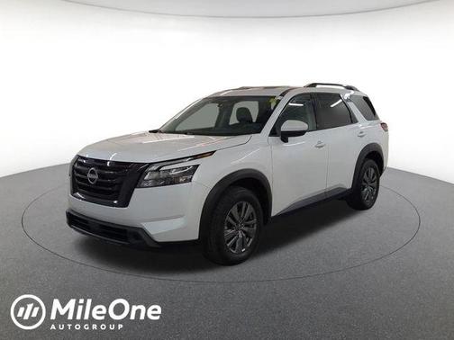 Everest White Pearl Tricoat 2025 Nissan Pathfinder SV 4WD
