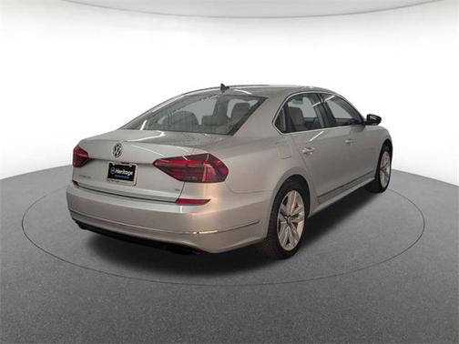 2017 Volkswagen Passat V6 SEL Premium