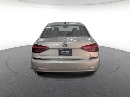 2017 Volkswagen Passat V6 SEL Premium