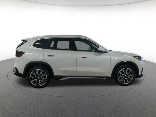 White Metallic 2025 BMW X1 xDrive28i