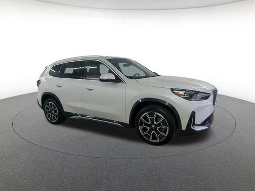 White Metallic 2025 BMW X1 xDrive28i