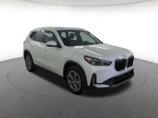 White Metallic 2023 BMW X1 xDrive28i