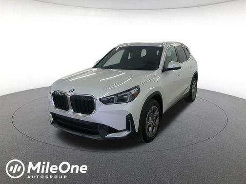 White Metallic 2023 BMW X1 xDrive28i