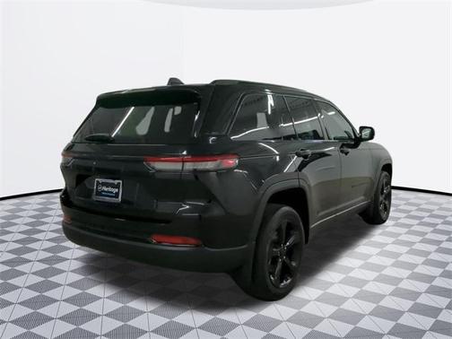 2022 Jeep Grand Cherokee Altitude