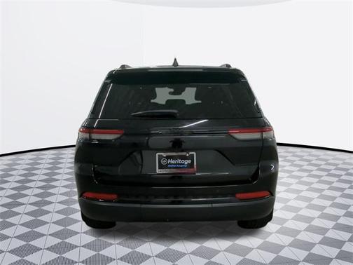 2022 Jeep Grand Cherokee Altitude