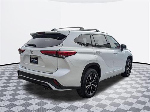 2022 Toyota Highlander XSE