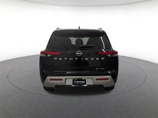 2025 Nissan Pathfinder SL 4WD