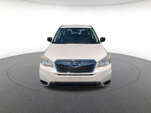 Satin White Pearl 2014 Subaru Forester 2.5i