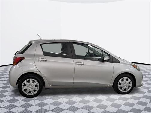 2017 Toyota Yaris L