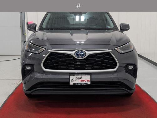 Magnetic Gray Metallic 2022 Toyota Highlander Hybrid LE