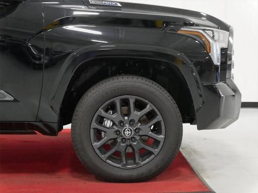 2025 Toyota Tundra Hybrid Platinum