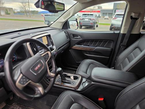 Onyx Black 2021 GMC Canyon Denali