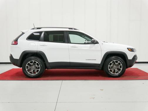Bright White Clearcoat 2020 Jeep Cherokee Trailhawk