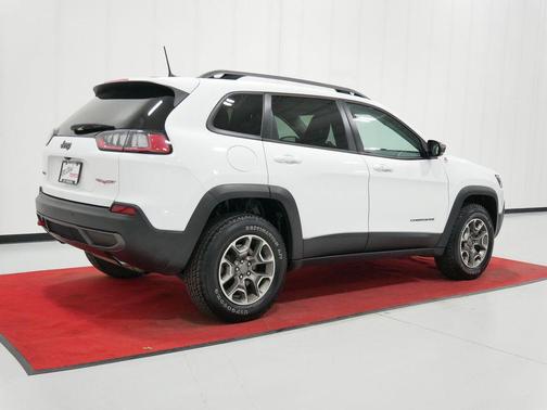 Bright White Clearcoat 2020 Jeep Cherokee Trailhawk