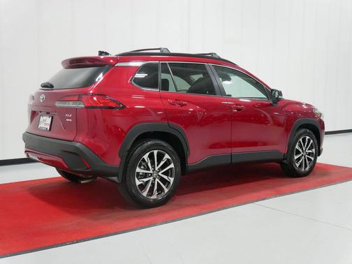 2025 Toyota Corolla Cross XLE
