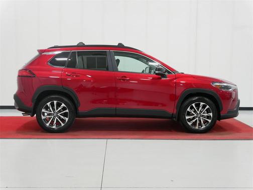 2025 Toyota Corolla Cross XLE