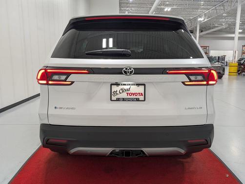 Wind Chill Pearl 2026 Toyota Grand Highlander Hybrid Limited