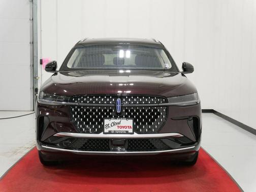 Diamond Red Metallic Clearcoat 2024 Lincoln Nautilus Reserve
