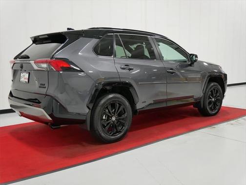 2024 Toyota RAV4 Hybrid SE