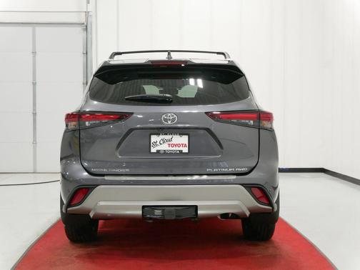2024 Toyota Highlander Platinum