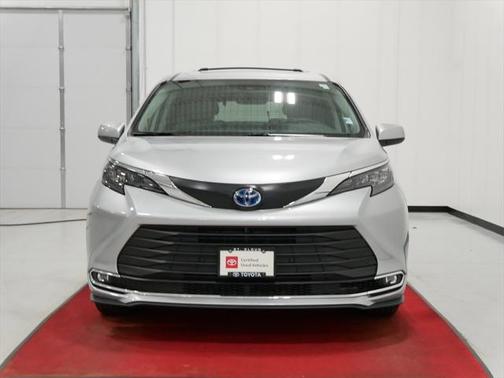 2024 Toyota Sienna XLE 7 Passenger