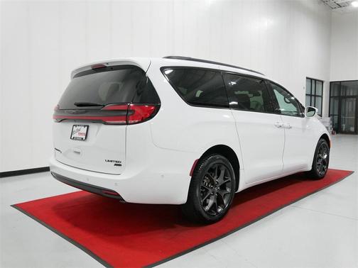 2022 Chrysler Pacifica Limited