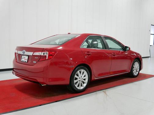 2014 Toyota Camry Hybrid XLE